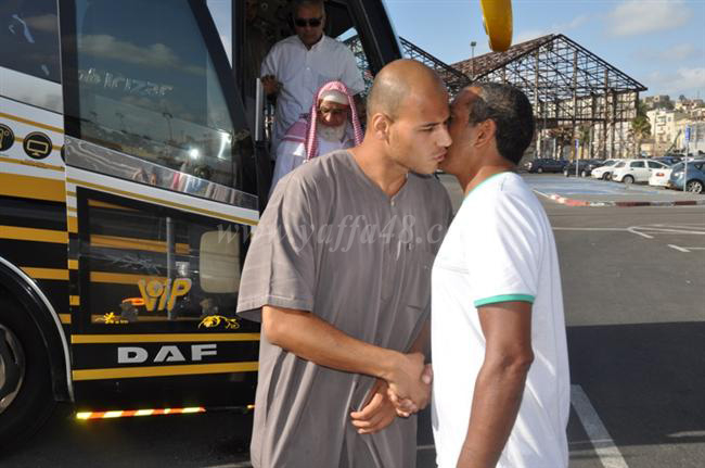 بالصور: عودة فوج معتمري مدينة يافا إلى ديارهم سالمين 